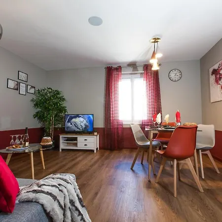 Le Red St Léon : Lit Queen Size * WIFI * Idéal Couple Colmar Esterno foto